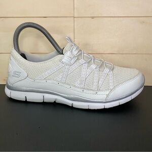 Skechers Memory Foam Gratis Strolling White Women's Size 6.5 Shoes Slip-Ons
